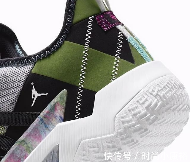 后跟 NBA球员上脚:威少的全新支线球鞋,鞋带和后跟设计很帅