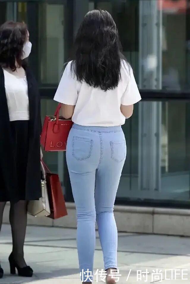 显瘦|“大胯”是假象,可能是因为胖的原因,导致腰粗引起的缘故,试高腰牛仔裤,时髦显瘦