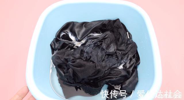 回家|白糖和洗衣粉放一起,作用花钱难买,可惜今天才学到,回家试一试
