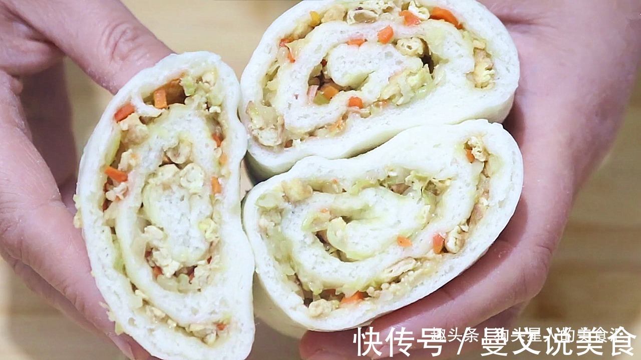 我家隔三差五做这锅菜卷，松软鲜香易消化，层层裹着馅料，太香了