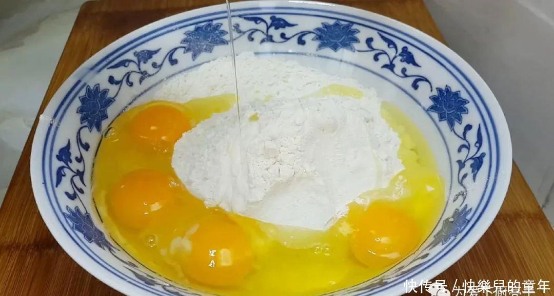 在家自制沙琪玛的做法,掌握关键技巧,松软香甜,新手一次就成功