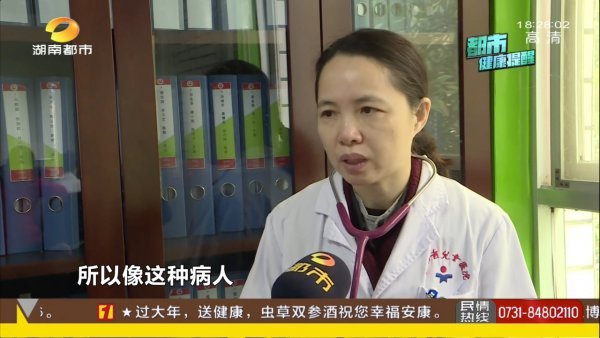 腮腺|这种病传染性极强!12岁男孩跟亲戚玩耍后,耳下突然有点痛…