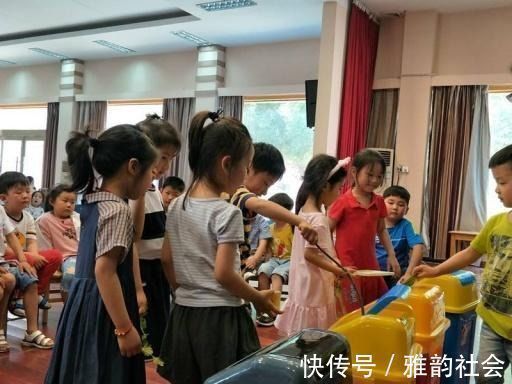 教师|幼儿园老师要求这样，幼儿回家却是那样，教育效果就是零