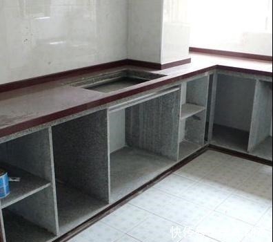 不锈钢|橱柜台面选用哪种材质耐用,老师傅推荐这样选,省钱又实用!