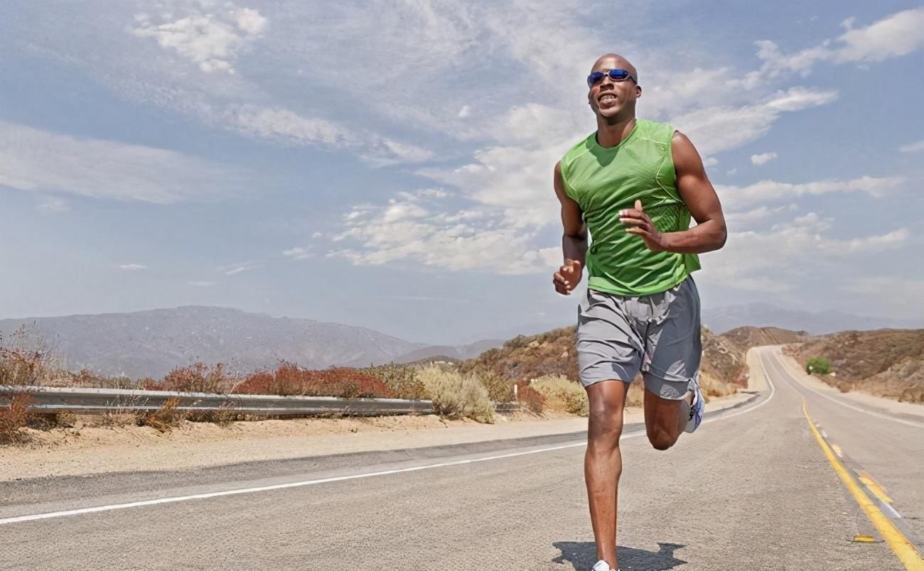 有氧运动|大肚子也能有腹肌？有氧+力量训练有效结合，让肚子真正的变瘦