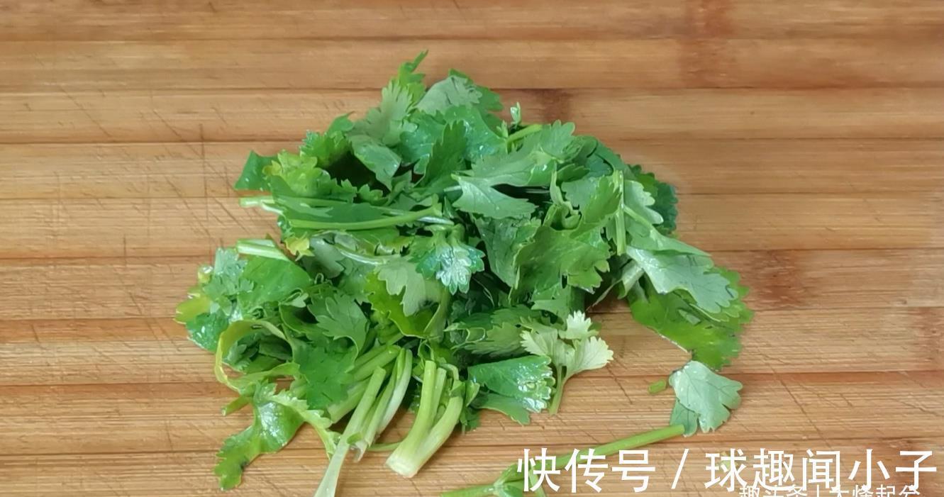 爽口|爽口豆腐皮的做法，酸辣解腻又开胃，一周要吃好几次，做法还简单