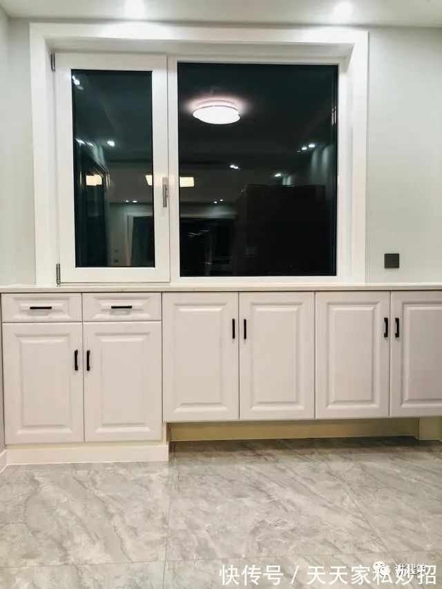 屋主|花了八个月完工,效果很漂亮,主卧设计透明玻璃卫生间,看了眼红