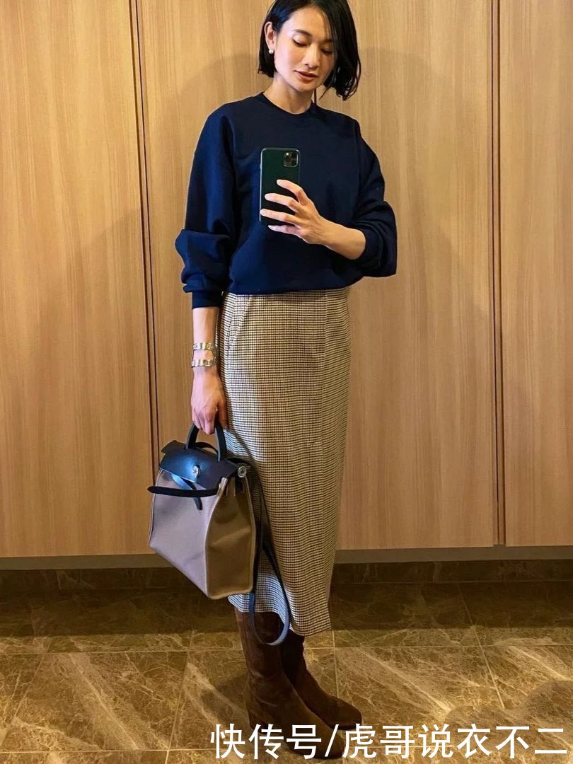 能将基础色穿得这么高级，我只服她，这才是成熟女人的穿衣典范