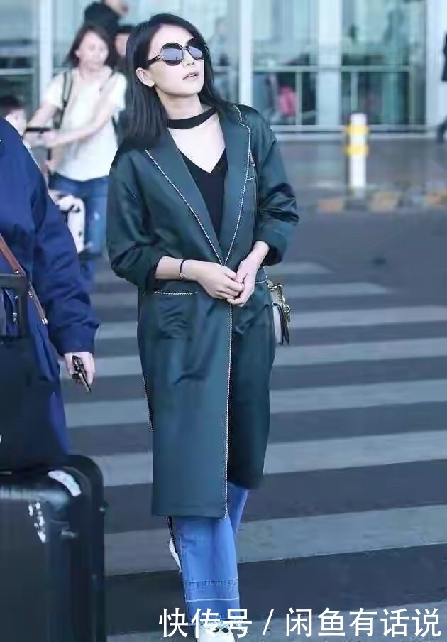 睡衣|别拿内衣外穿博眼球了,“睡衣外穿”才够高级,明星潮人早穿上了