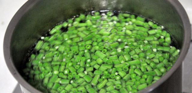 豇豆|父母矮孩子长不高来吃“它”,儿子隔天吃1次,15岁1米8!