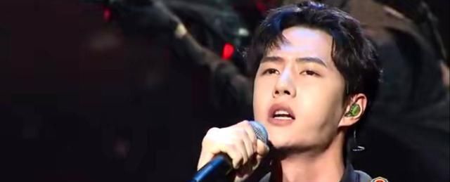 王一博|王一博铿锵有力的演唱《渴望光荣》,反而越发让人期待的竟然是它