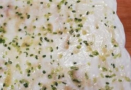 食用盐|葱油饼“这样做”太简单了不烫面也不揉面，酥脆又分层