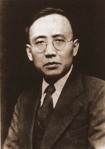 曹丕!曹植写七步诗,郭沫若不服,写了首反七步诗,世人给了一句评价