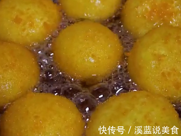 宝宝最爱南瓜饼,十分钟就出锅,外脆里糯,大人孩子超爱吃