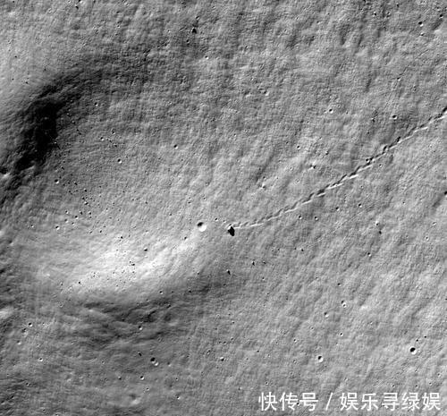 滚了1000米差点“一杆进洞”NASA月球探测器拍下奇怪照片