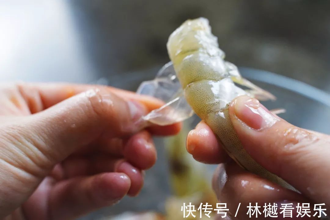 自制水煮虾滑,没有中间商赚差价!Q弹爽脆有嚼劲,放大的满足感