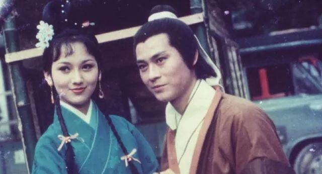 周芷若|张无忌有多渣?定亲殷离,亲吻小昭,心悦赵敏,接盘二婚周芷若