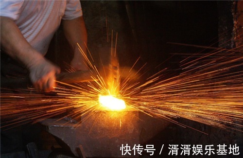 诗仙!李白喝多后写一上联,酒醒后自己也傻了下联咋对后成千古绝对