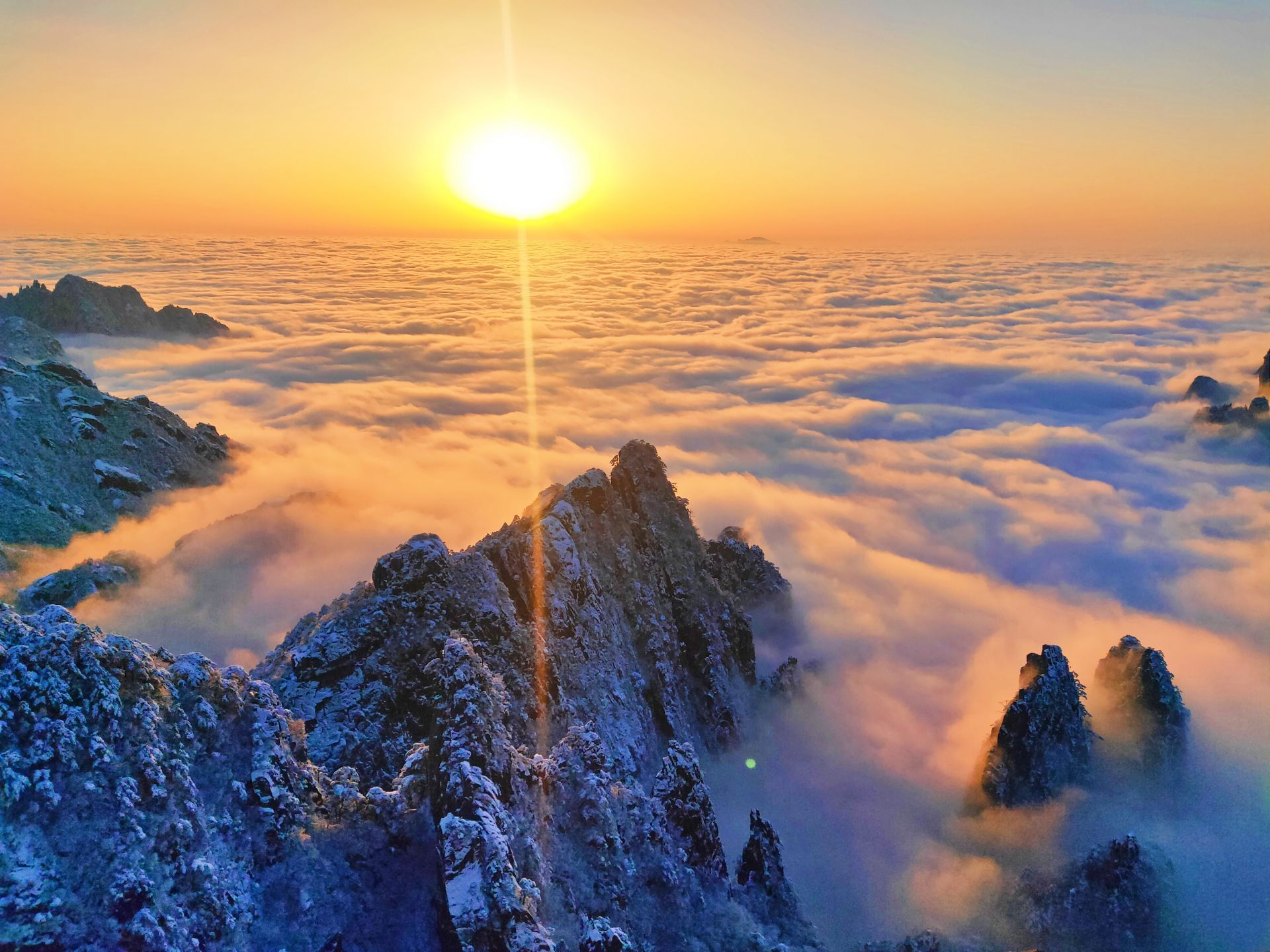 新闻记者|雪后黄山，景致频出，大美中国范