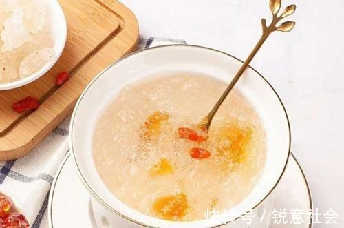 皂角米|中年女人,下面几种零食建议每周吃5次,好气色不请自来还显年轻