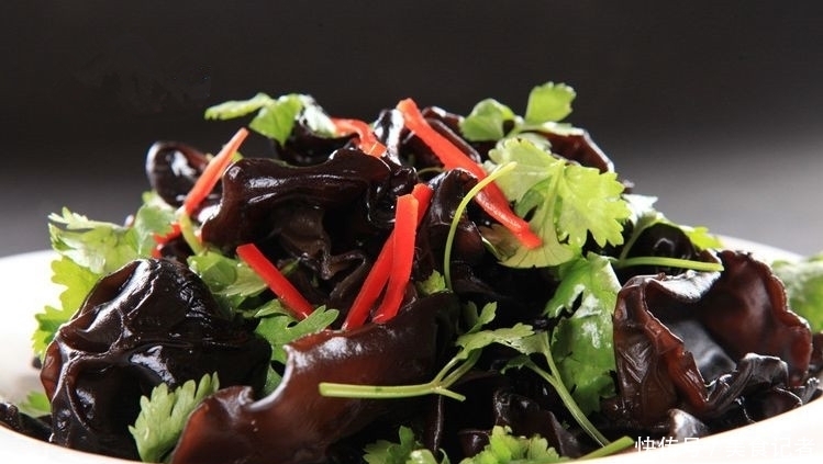 食材|这种生长在长白山的野生食用菌,外形普通,却是日常保健的好食材