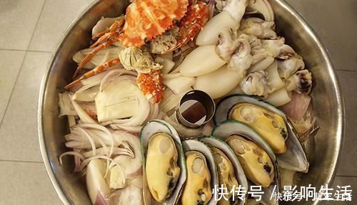 肿瘤医生|肿瘤医生：身体频繁有3个迹象，或是甲状腺癌“一级预警”