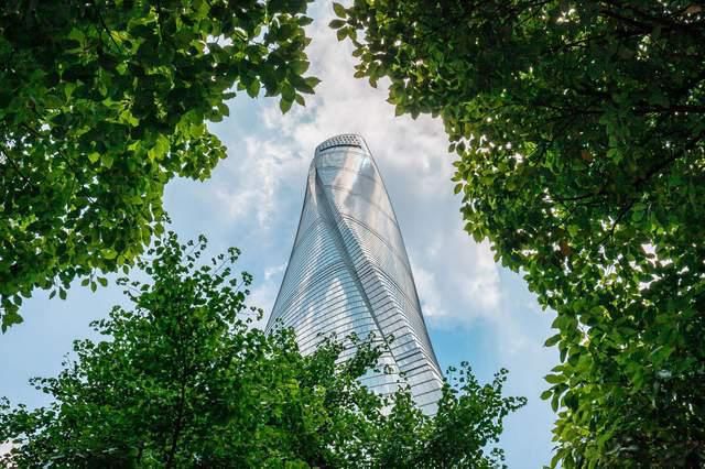 快速电梯|中国最高摩天大楼，高度超600多米，“光速”电梯都要近1分钟