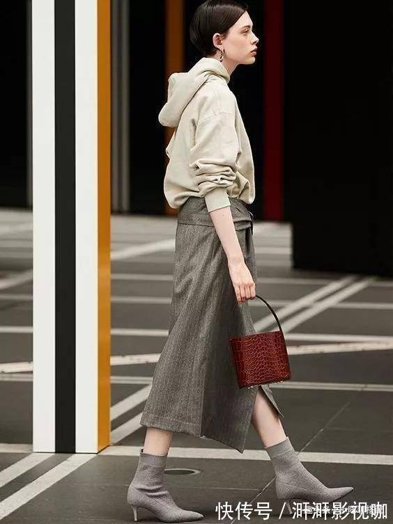 穿搭 卫衣怎么穿出“优雅轻熟风”学习这些穿搭技巧,美到无法抗拒