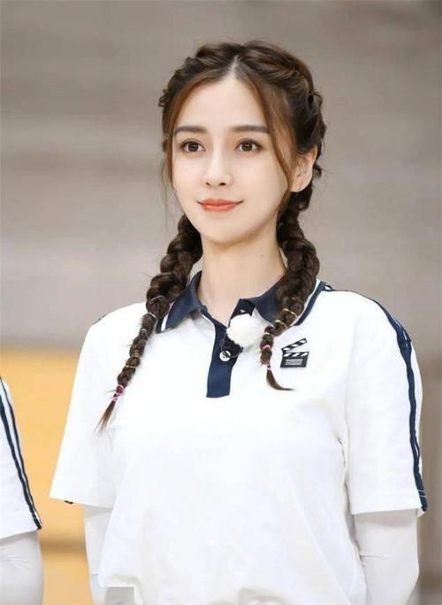 别再扎马尾了，太伤发际线！今年流行这5种扎法，时髦减龄显脸小