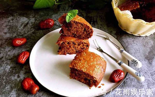 枣糕|家里有面粉和大枣，就能做枣糕，比蛋糕简单香甜，新手一做就成功