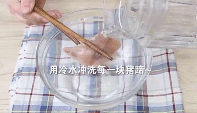 炖猪蹄时加点它，猪蹄又香又烂乎、没腥味才健康