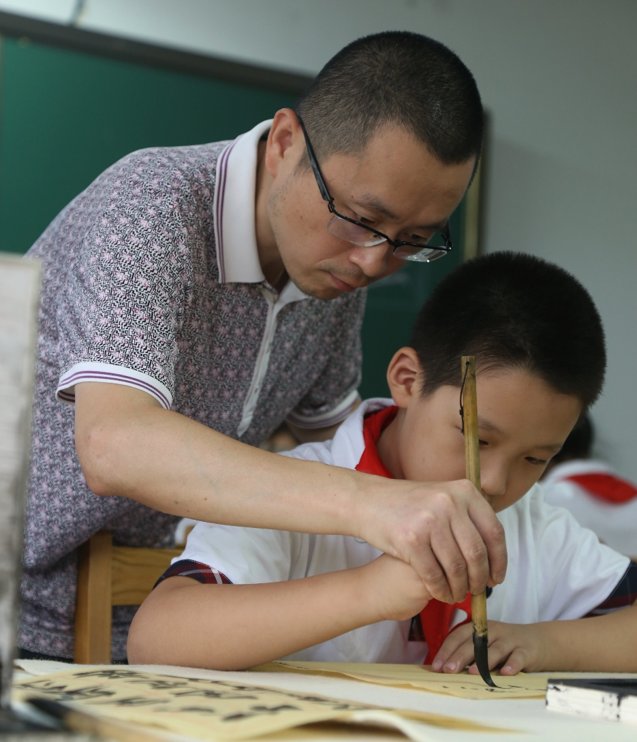 陈明荣！桐乡市北港小学校长陈明荣：让成长动静相宜