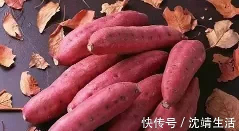 菠菜|便秘拉不出很难受?常吃6种食物,促进肠道蠕动,排便变轻松