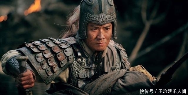 打赢|赵云既然看不起黄忠，那么他和黄忠单挑，一百回合内能打赢吗