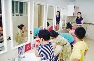 两岁半提前上幼儿园,不过是多待半年?很多父母都错了!