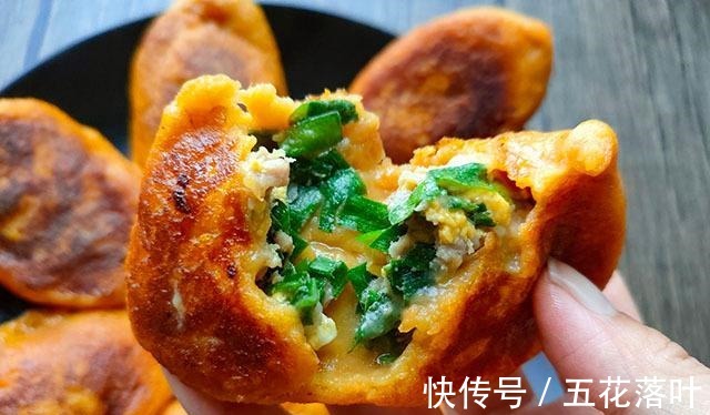早餐多给孩子做它吃,比包子简单,锅里一煎,香糯鲜美,孩子爱吃!