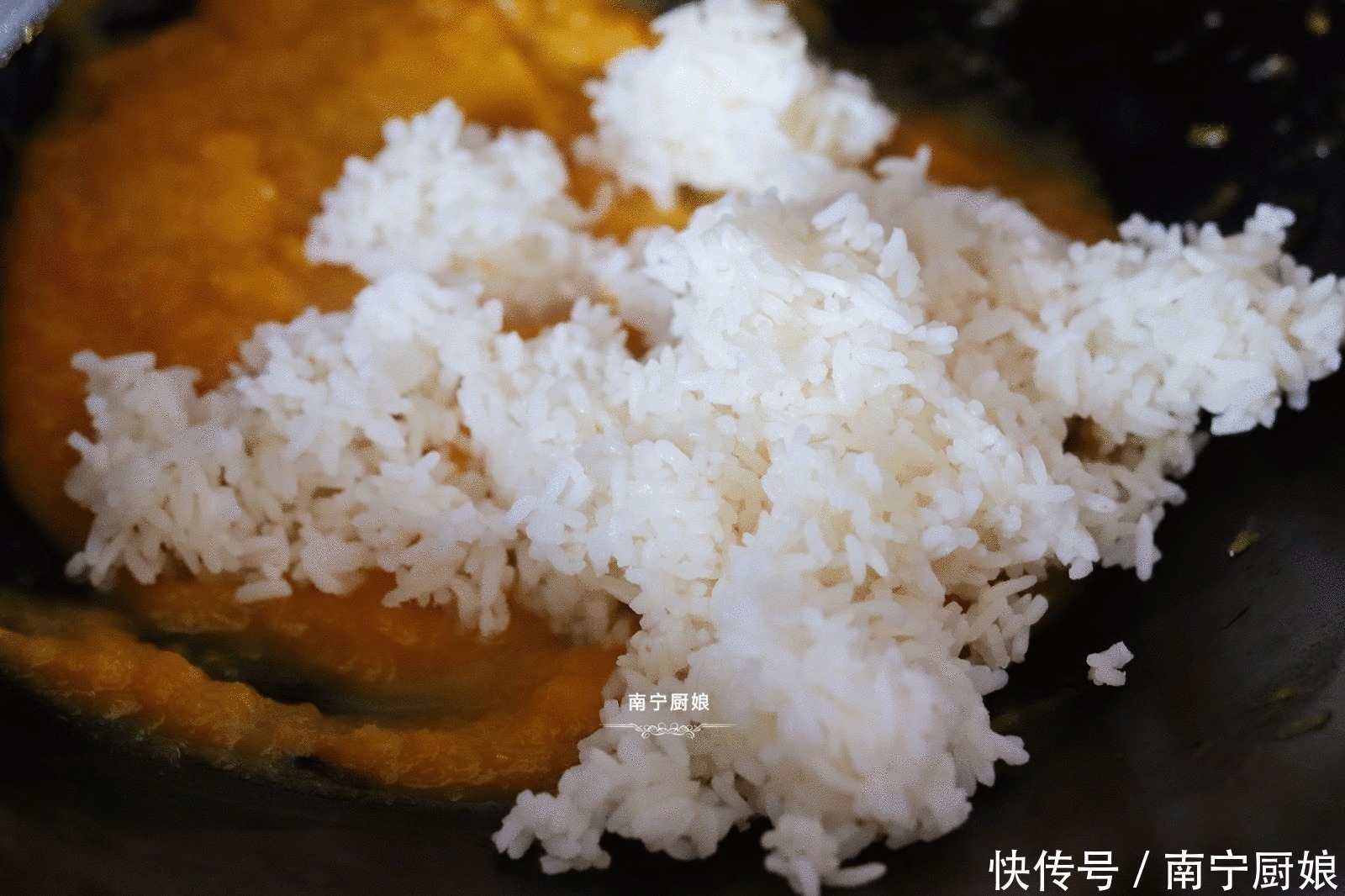 分钟|南瓜别再做南瓜饼了,教你最新做法,好吃又营养,10分钟就出锅