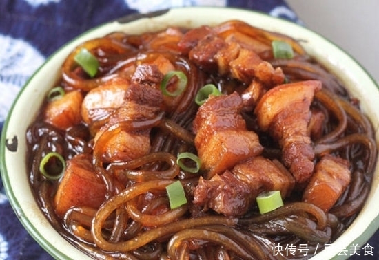 东北|这几道东北菜肴,为何南方人“很嫌弃”,东北人却爱到疯狂?