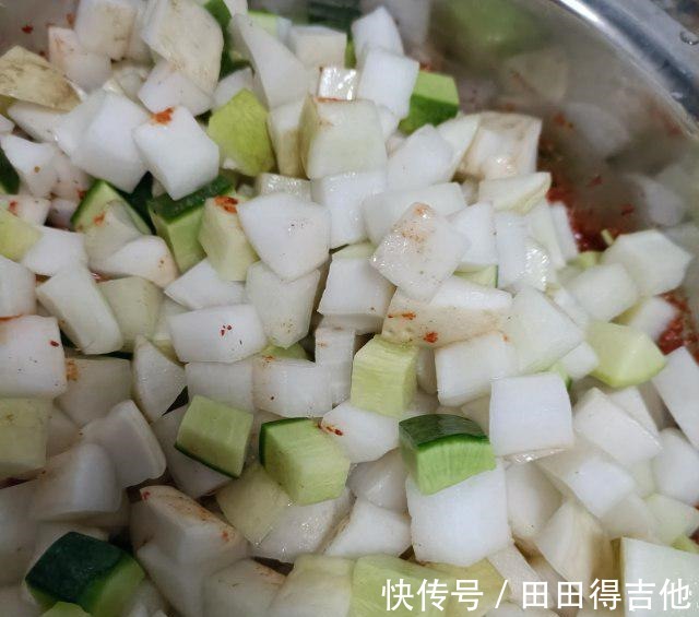韩式泡萝卜，下饭必备小菜，酸甜咸辣！