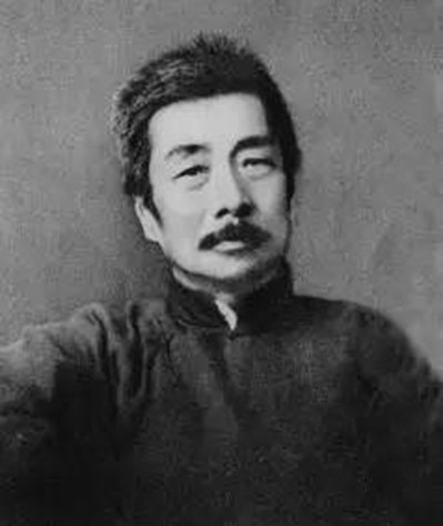 1936年鲁迅深夜去世,制作石膏遗容时粘下20根胡须,现成一级文物