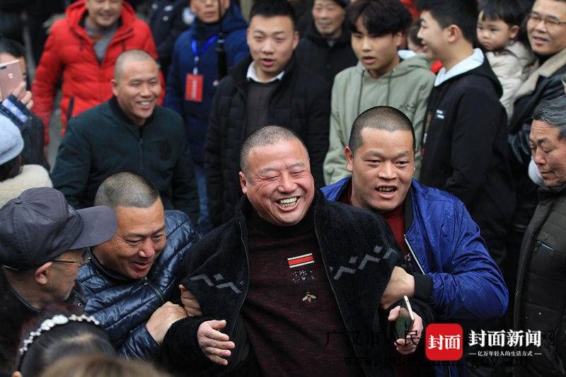 干爹|今日雨水 拉个“保保”以求孩子健康成长｜民俗日历·二十四节气