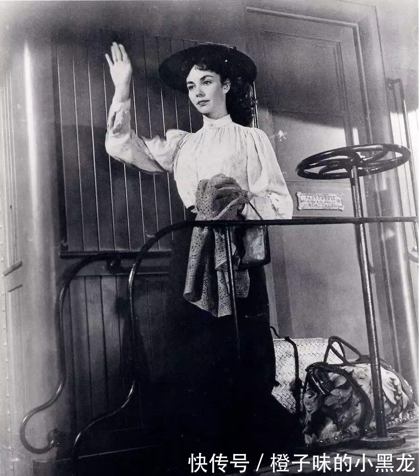 批判#19世纪到20世纪20年代，英法美俄批判现实主义文学与当时社会形态