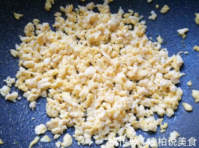 做韭菜鸡蛋饺子馅时,婆婆加了点它,韭菜翠绿不出水,味道也更香