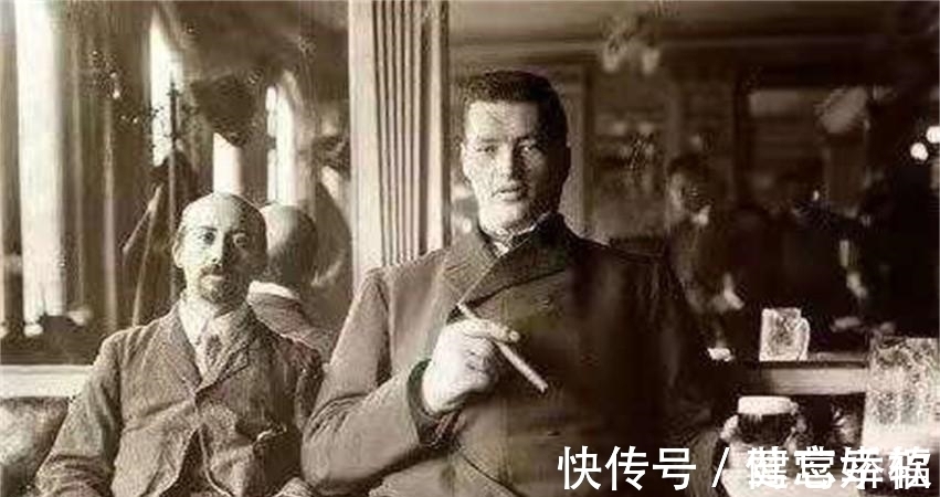 侏儒|雷纳尔:前半生是1米22的侏儒,后半生是2米16的巨人,他经历了啥