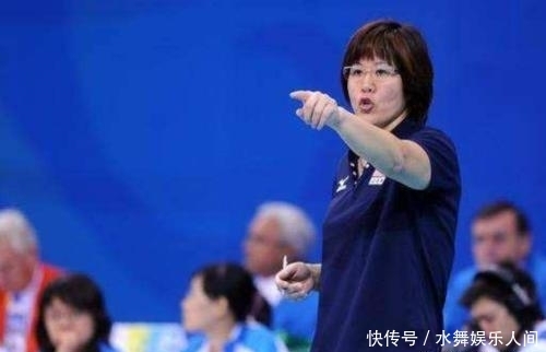 严师出高徒!女排最新照片流出,郎平严肃指导爱徒,姚迪面露难色