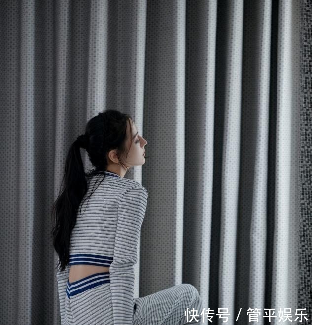 双马尾 别再披头散发了!这4款“发型”才够美够撩人,总有一款适合你