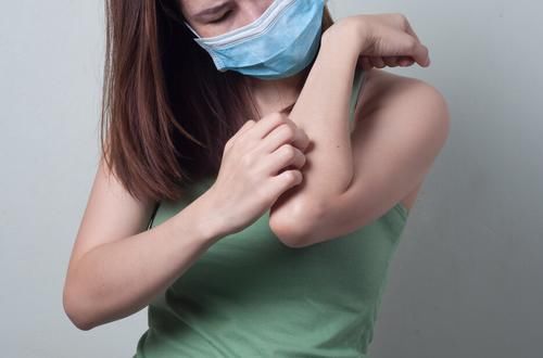 代谢|3种“伤肝蔬菜”很多人当成宝，转告家人：别再成袋往家买，尽早扔掉