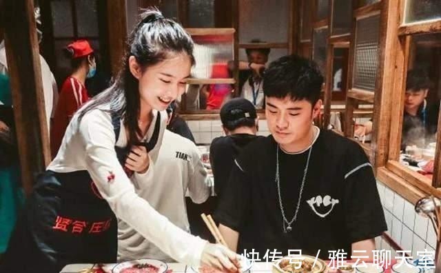 沈腾开的面馆火了,网友点了一碗猪蹄面,结账时问有没有算错?