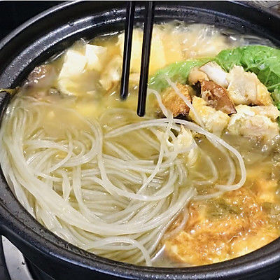 泡椒酸菜咸鱼煲