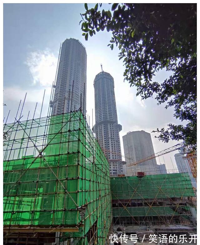 商圈|两路口的“重庆中心”何时竣工?能否成为重庆真正的中心?